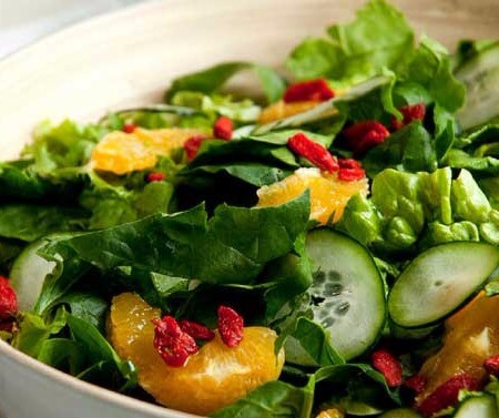 Ensalada de naranja y bayas goji